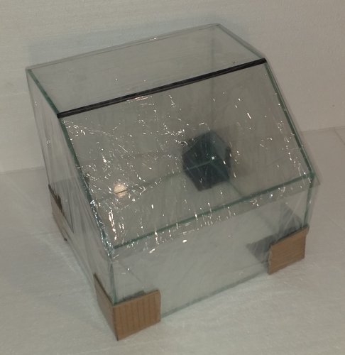 Šikmé terárium 25x23x23cm
